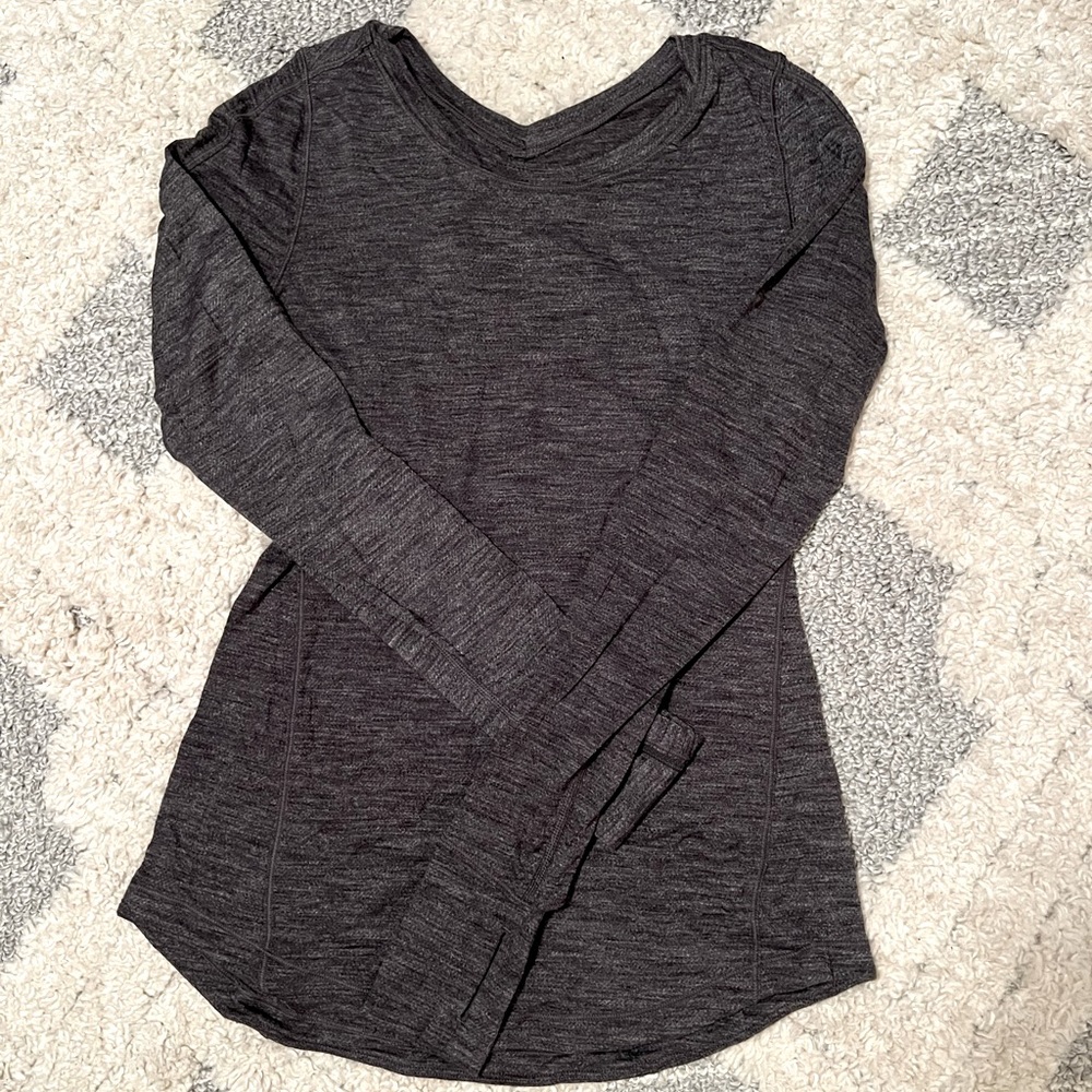 Lululemon Long sleeve top size 6